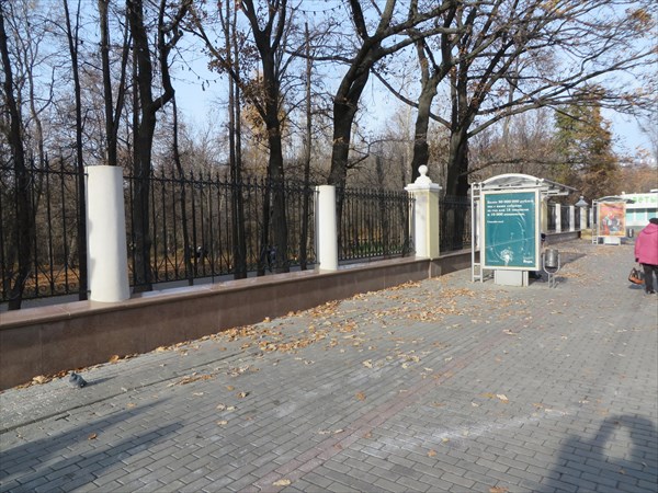 273-Ограда Нескучного сада со стороны Ленинского проспекта, 19 о